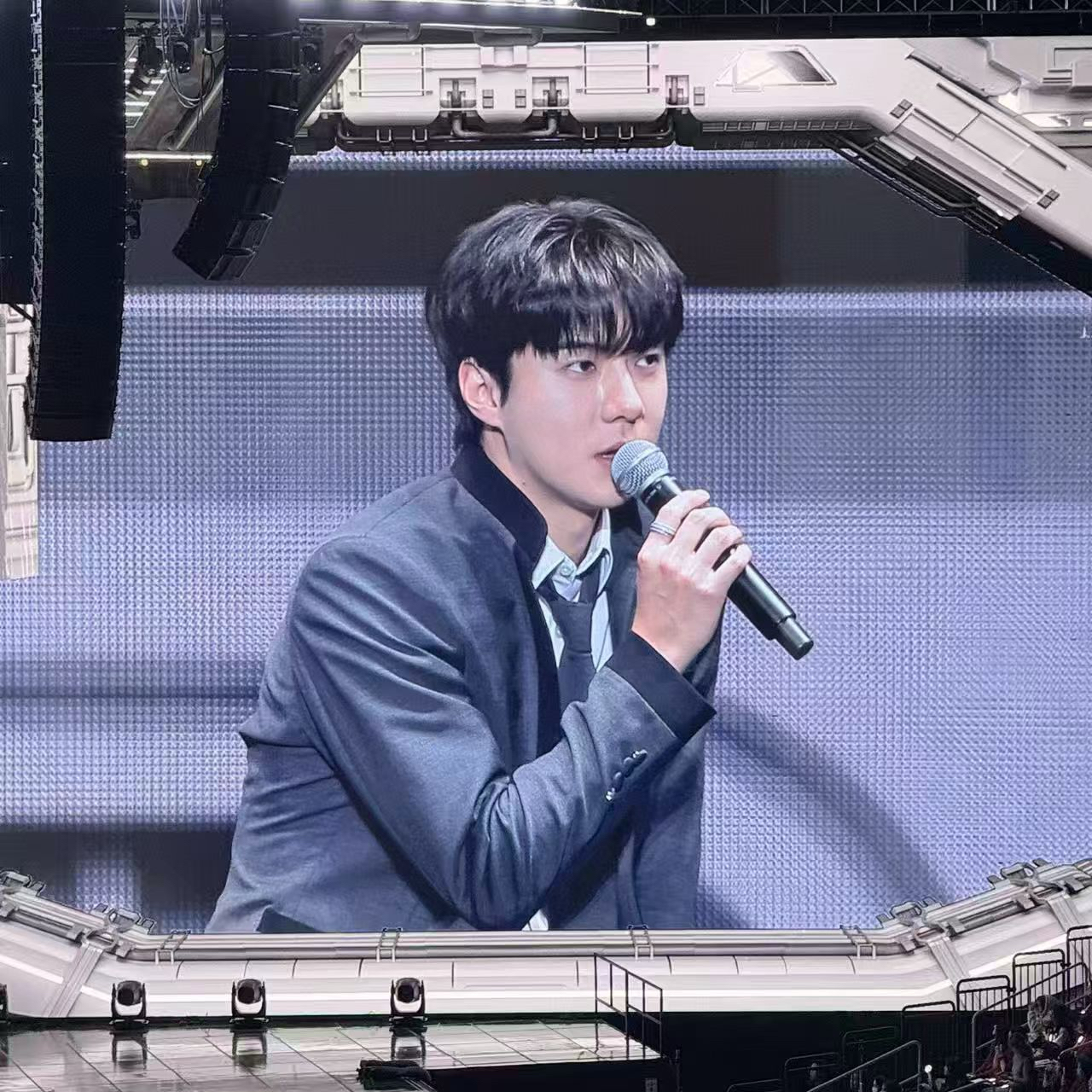 Foto aktivitas terbaru Sehun (EXO)