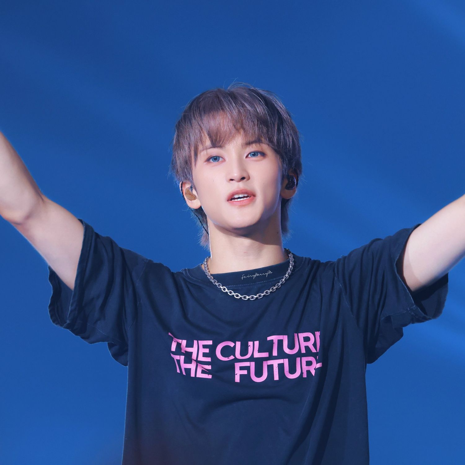 マーク (NCT 127, NCT DREAM)の舞台裏ショット