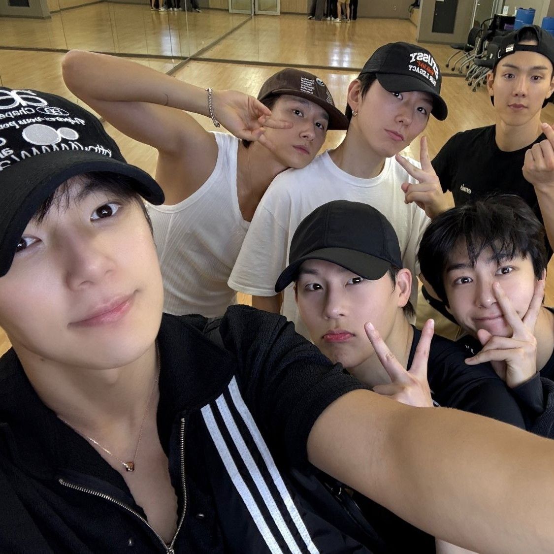 몬스타엑스의 비하인드 컷