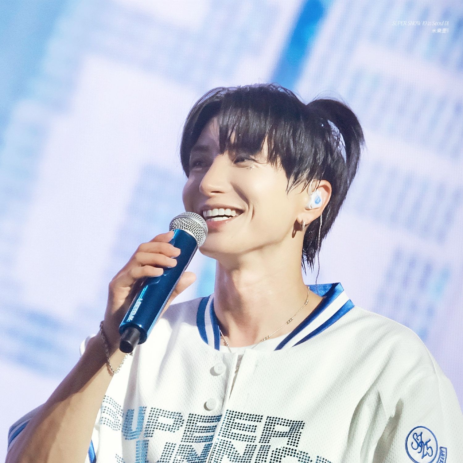 Behind-the-scenes cut of Leeteuk (Super Junior)
