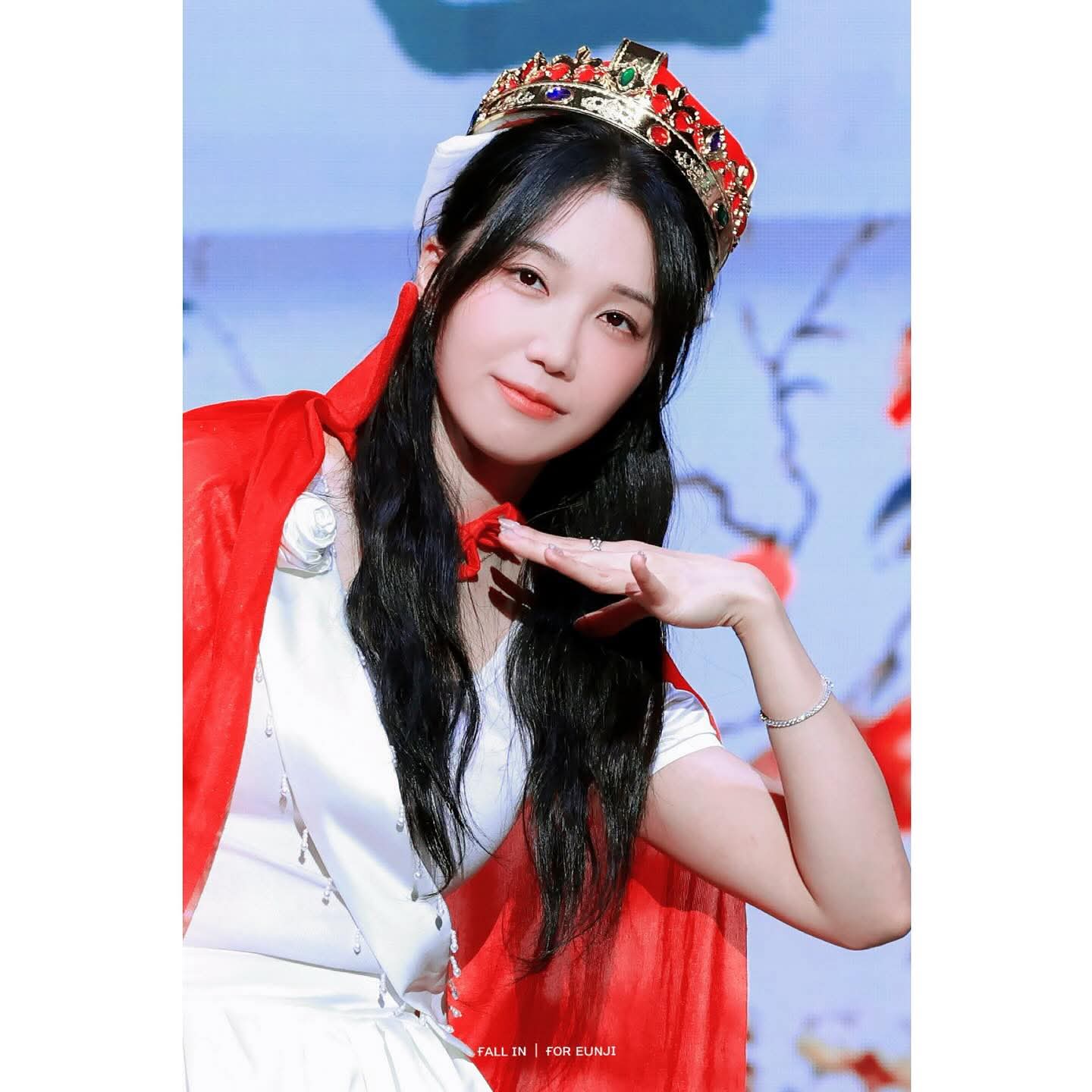 A moment captured by Jeong Eunji (Apink)'s fan