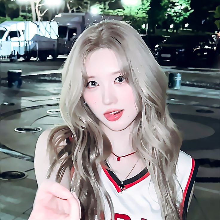 Latest photo of Gaeul (IVE)