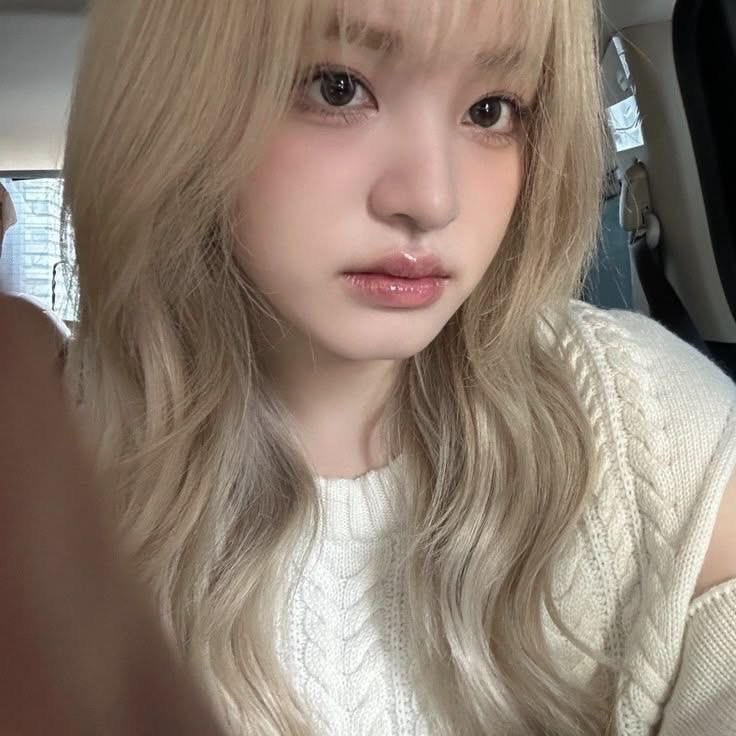 Behind-the-scenes cut of LIZ (IVE)