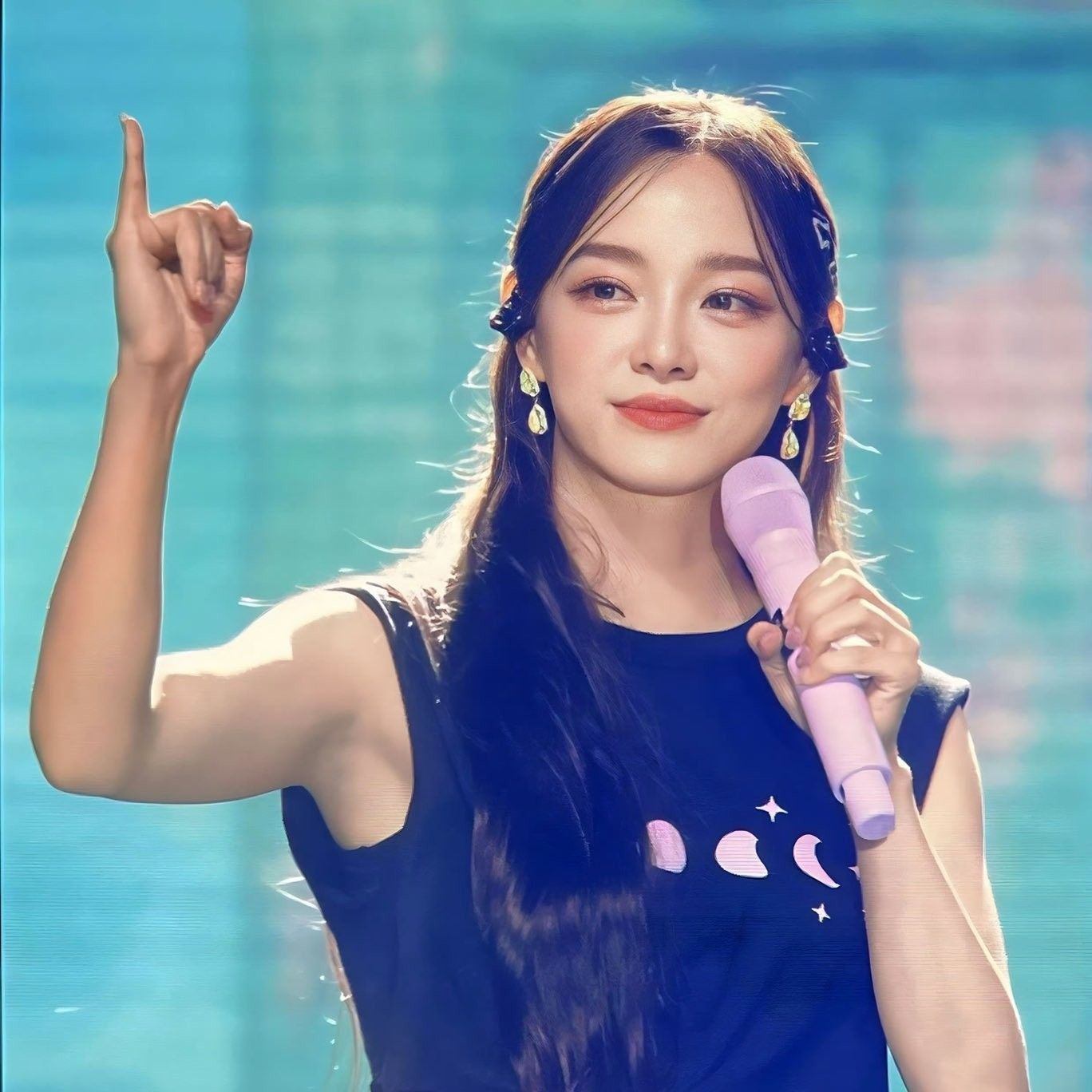 Behind-the-scenes cut of Sejeong