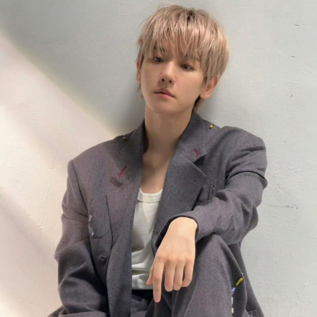 ベクヒョン (EXO)の最新写真