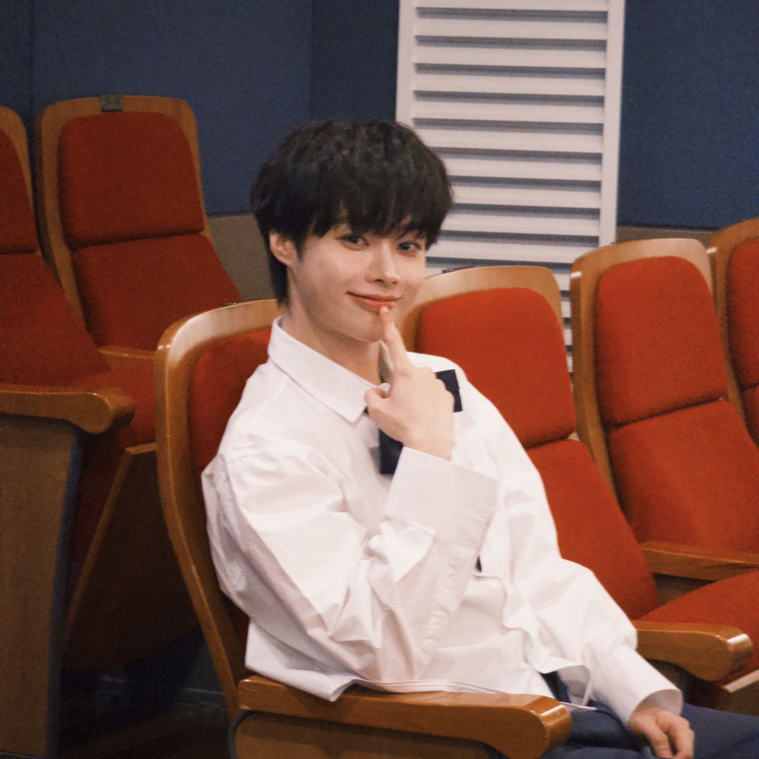Behind-the-scenes cut of Hanbin (TEMPEST)