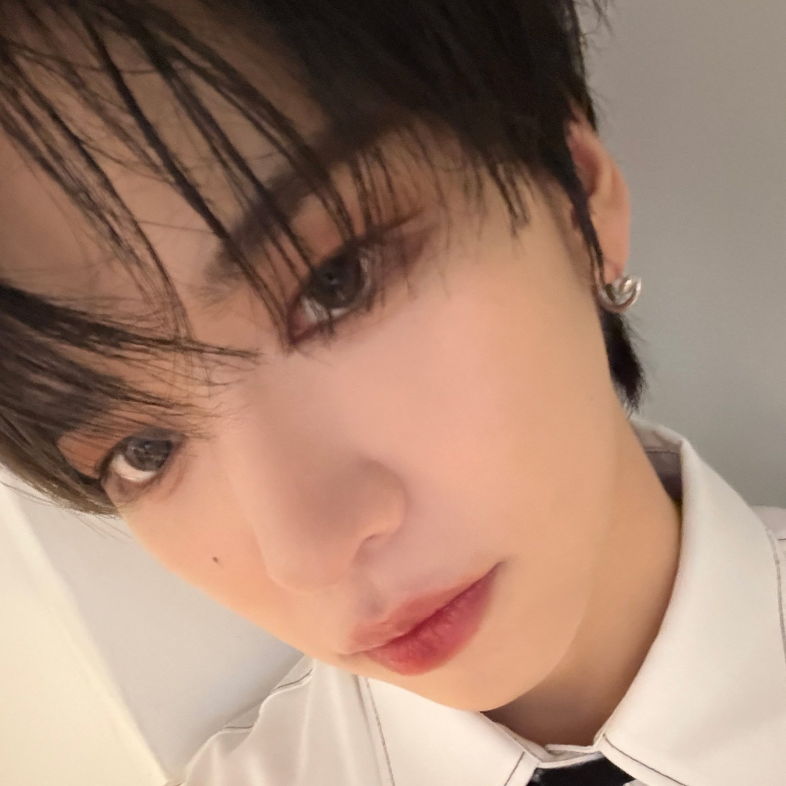 Behind-the-scenes cut of Hanjun (n.SSign)