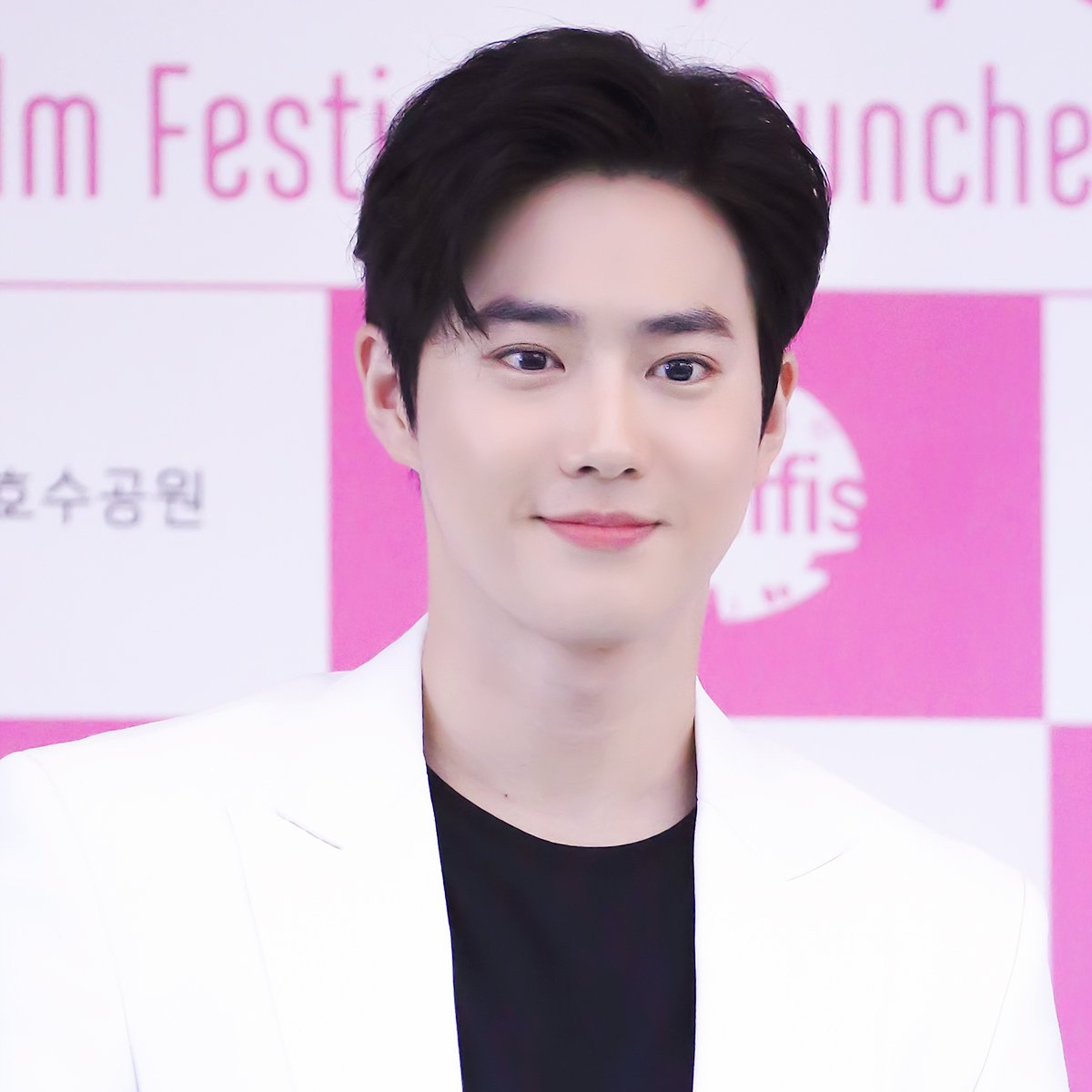 Behind-the-scenes cut of Suho (EXO)