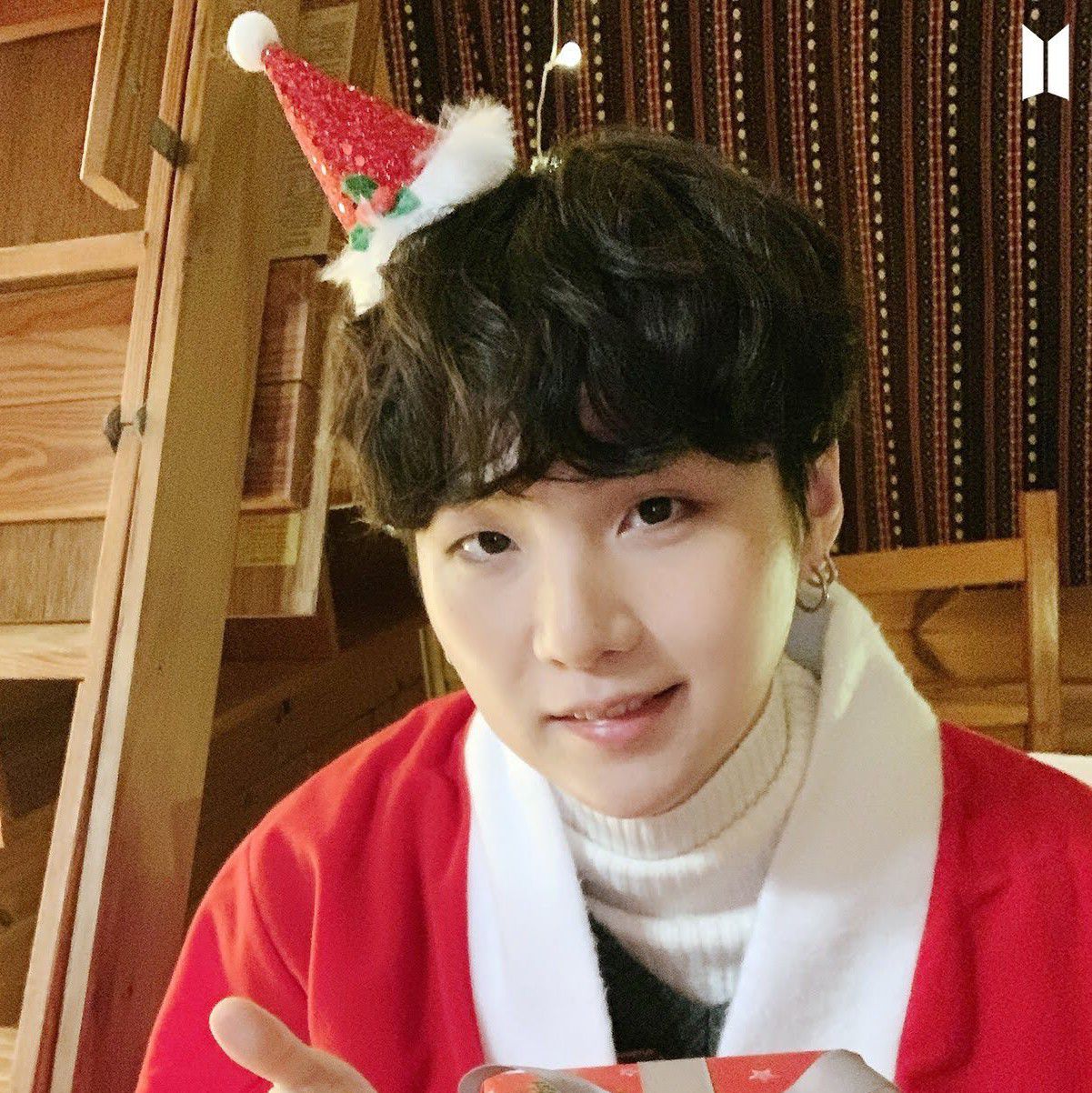 Behind-the-scenes cut of SUGA (BTS)