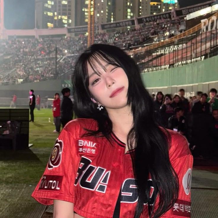 Behind-the-scenes cut of fromis (9)