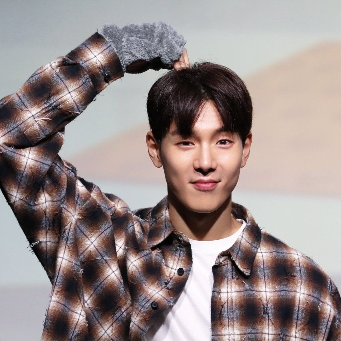 Recent activity shot of Shownu (MONSTA X)