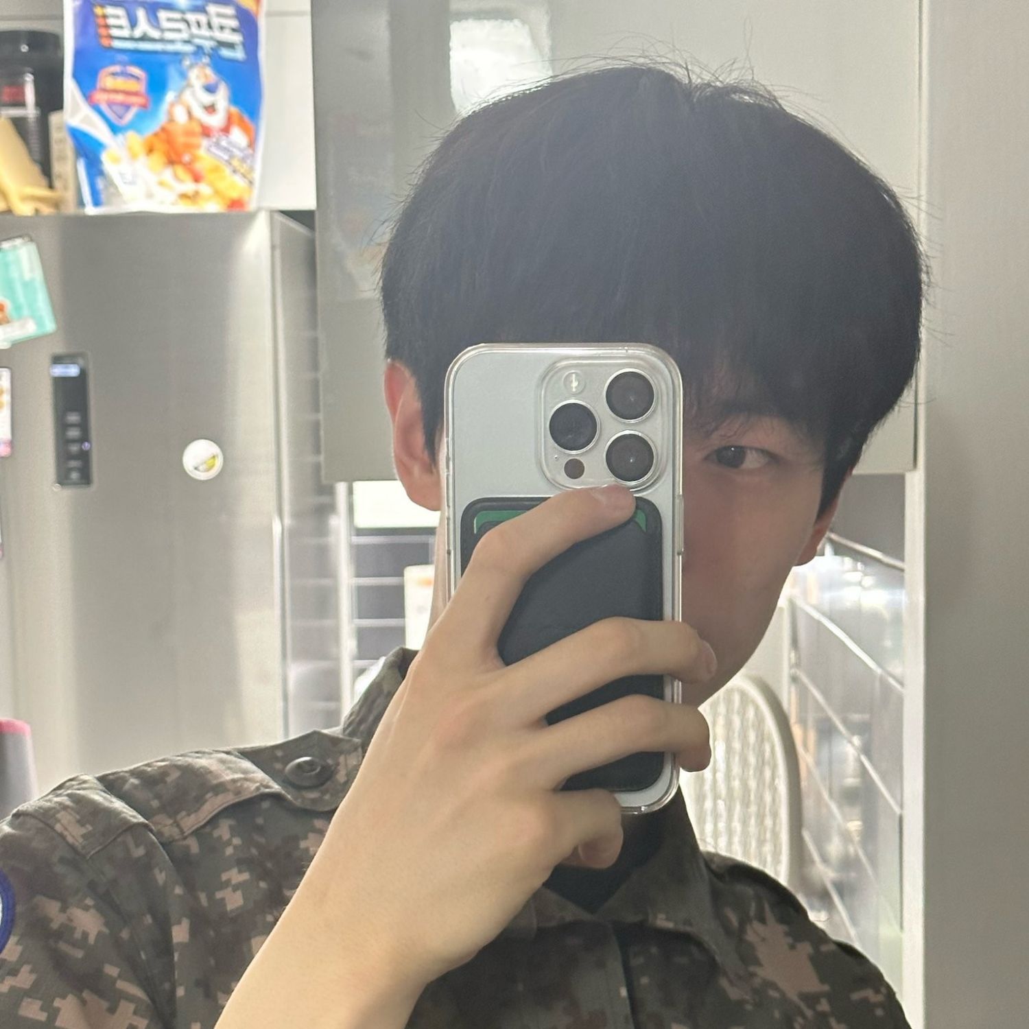 A moment captured by Shin Yechan (LUCY)'s fan