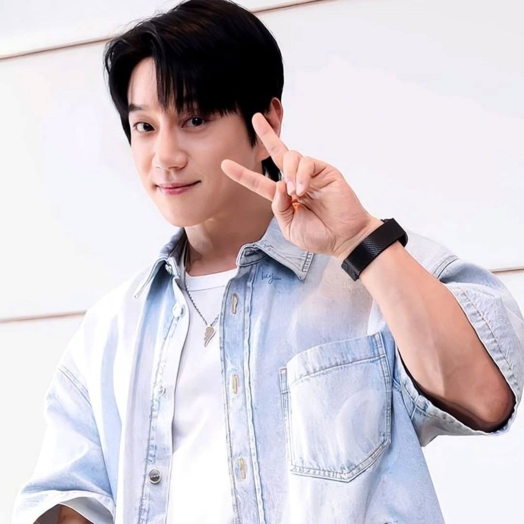 Behind-the-scenes cut of Hwang Chiyeol