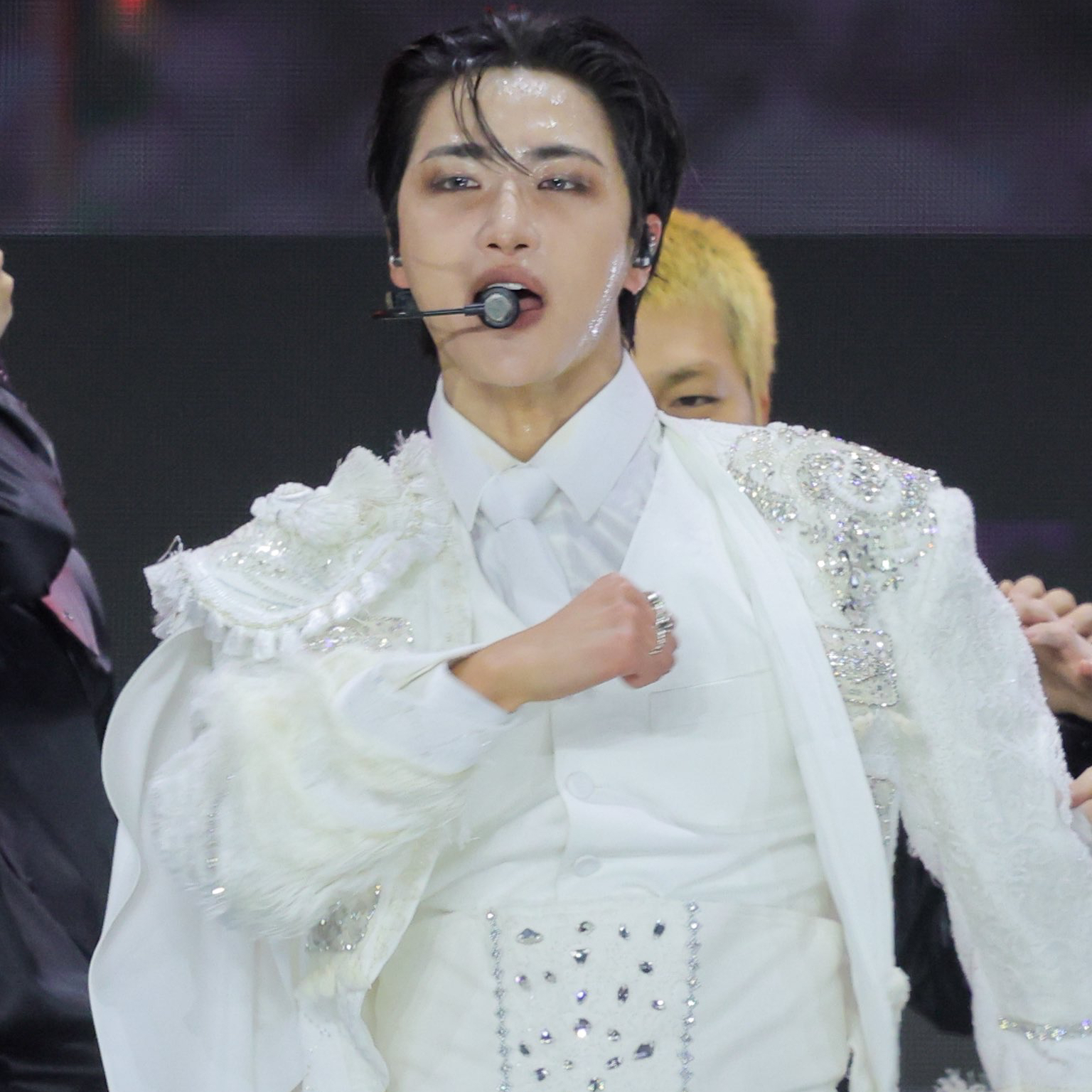 星和 (ATEEZ)的最新照片