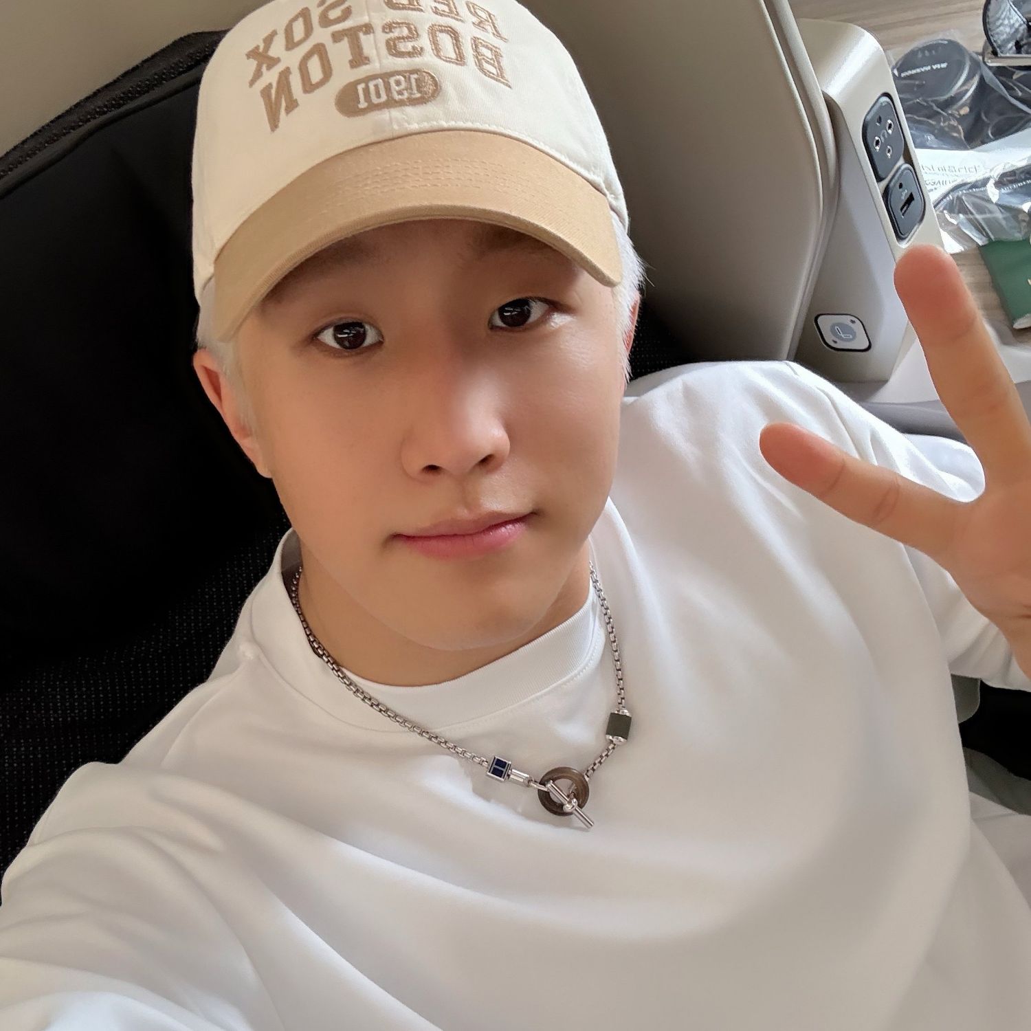 Behind-the-scenes cut of Jinjin (ASTRO)