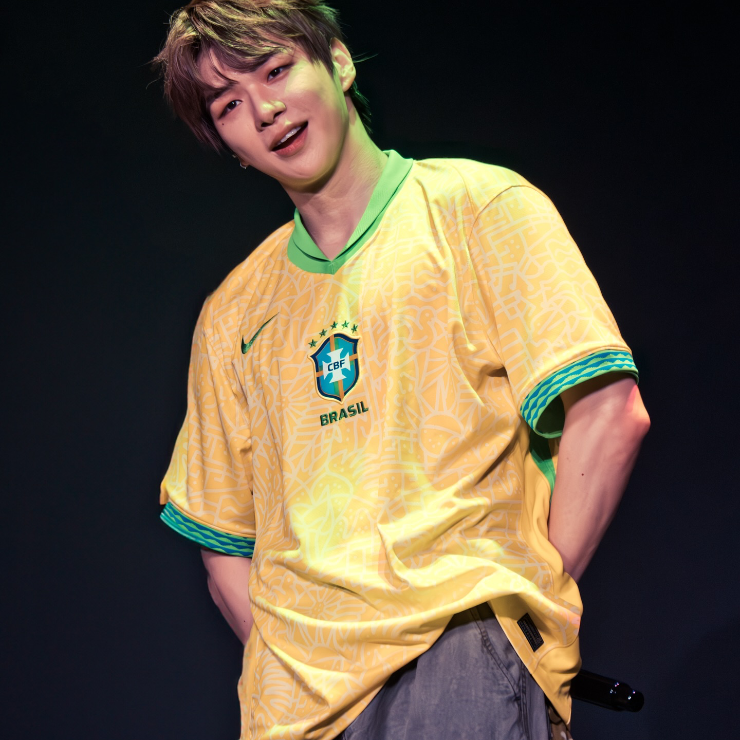 Behind-the-scenes cut of Kang Daniel