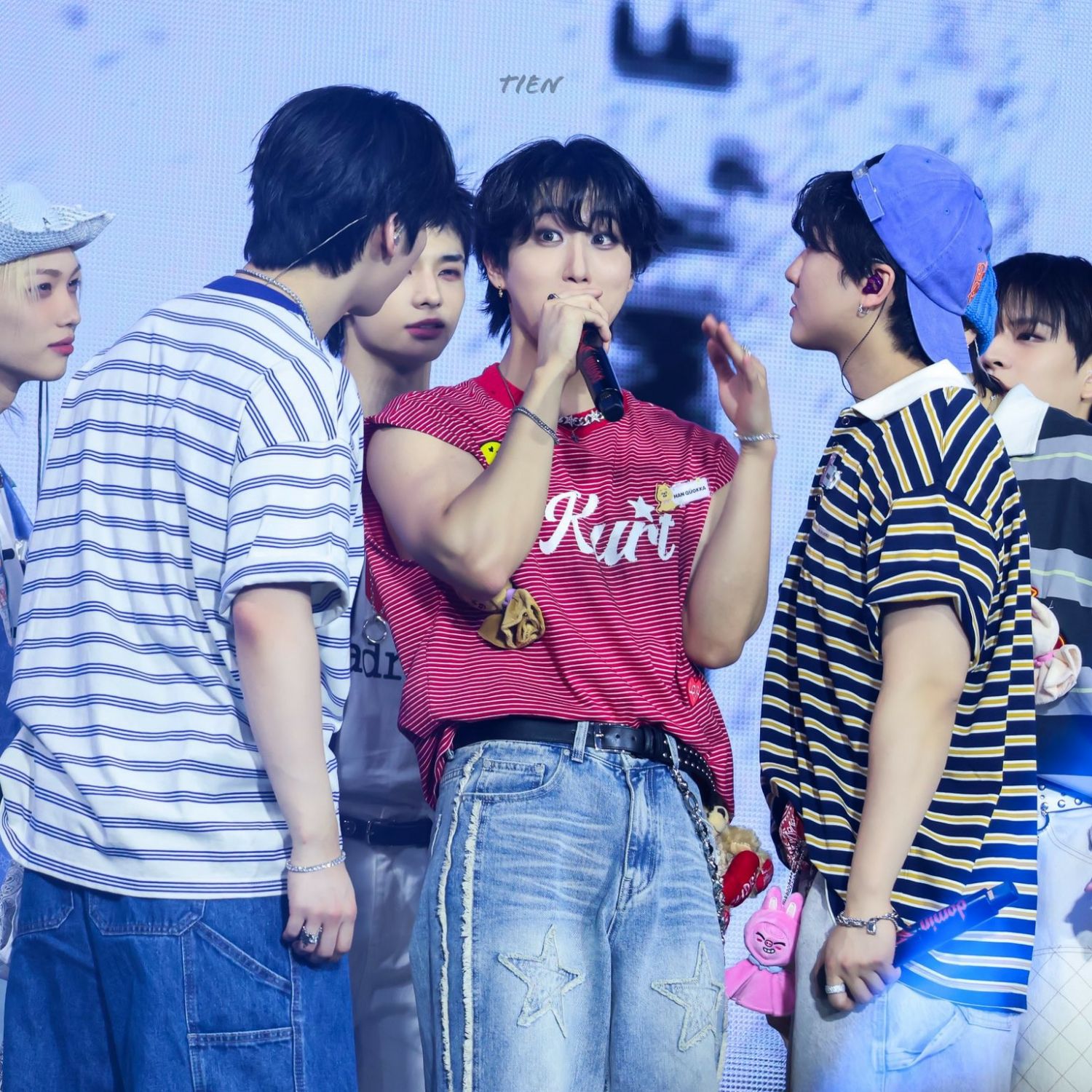 Behind-the-scenes cut of Stray Kids