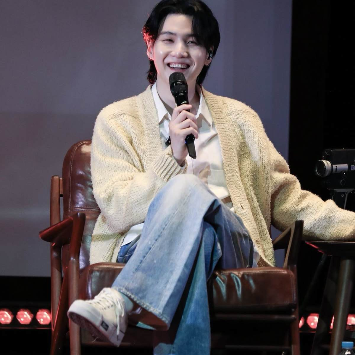 A moment captured by SUGA (BTS)'s fan