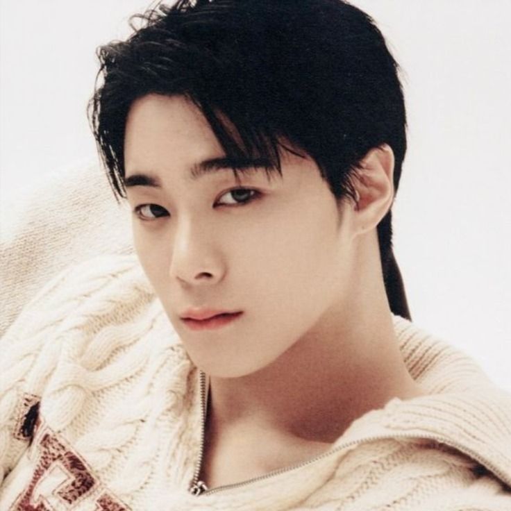 Behind-the-scenes cut of Moonbin (ASTRO)