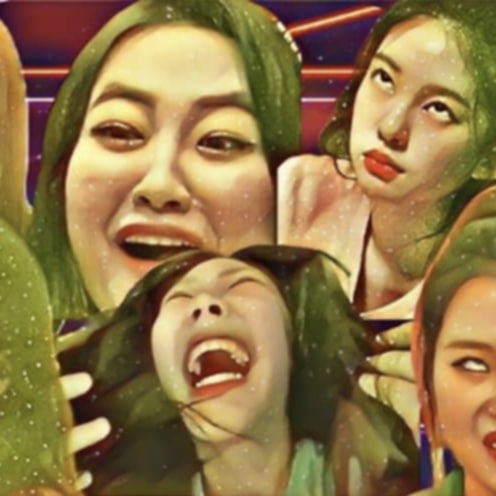 A moment captured by MOMOLAND's fan