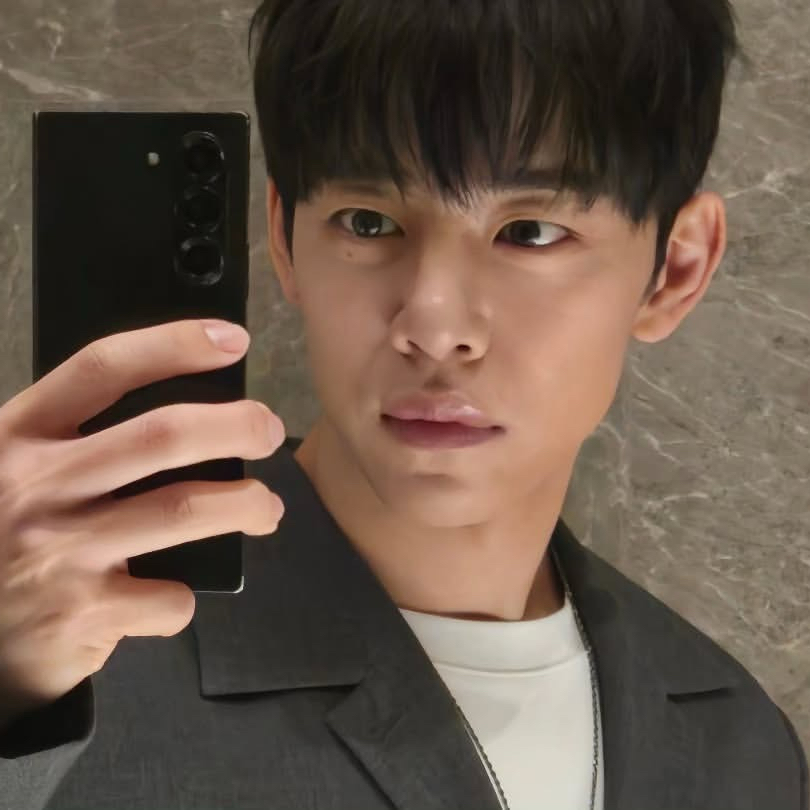 A moment captured by Daehyun (B.A.P)'s fan