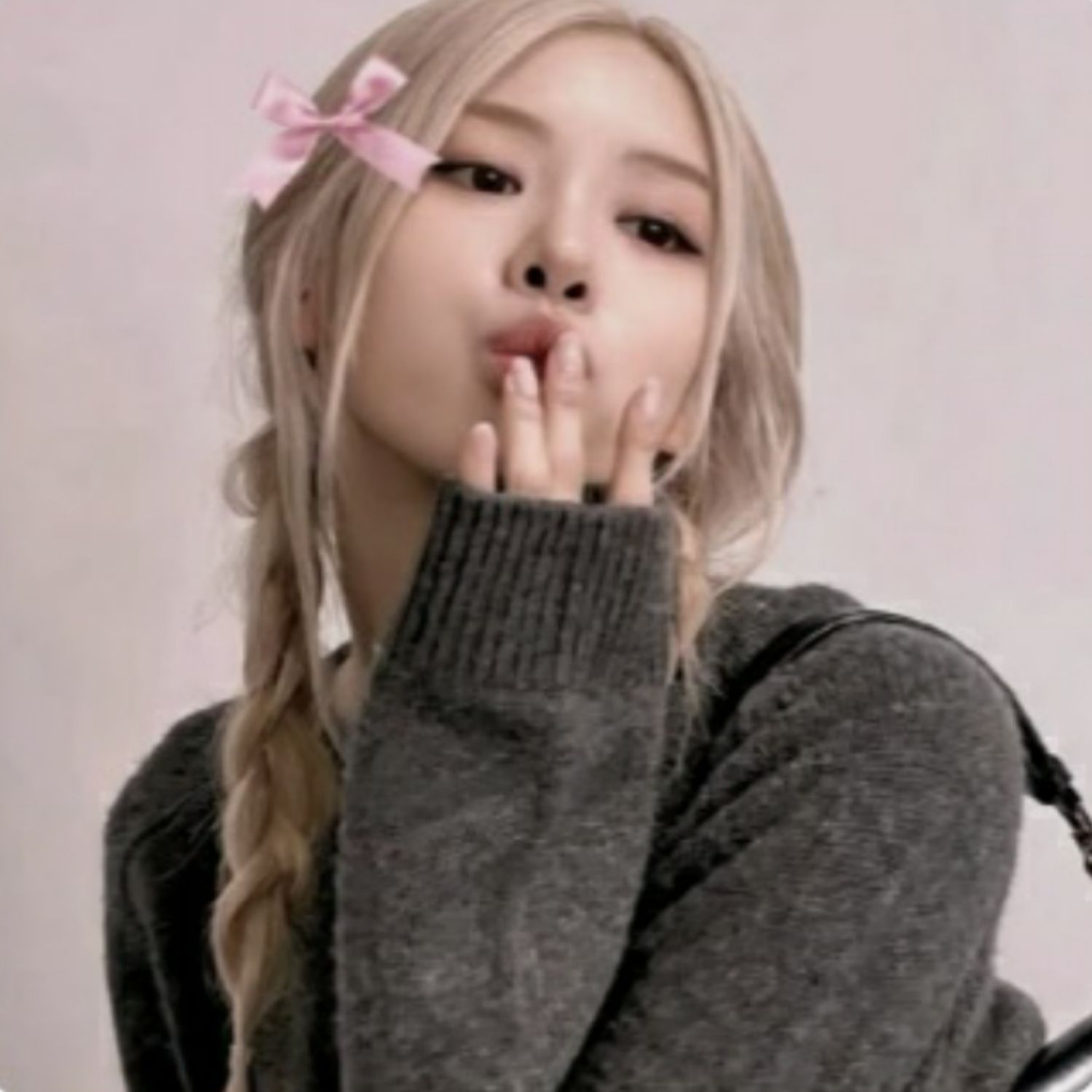 Latest photo of ROSÉ (BLACKPINK)