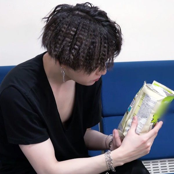 Foto terbaru SUGA (BTS)