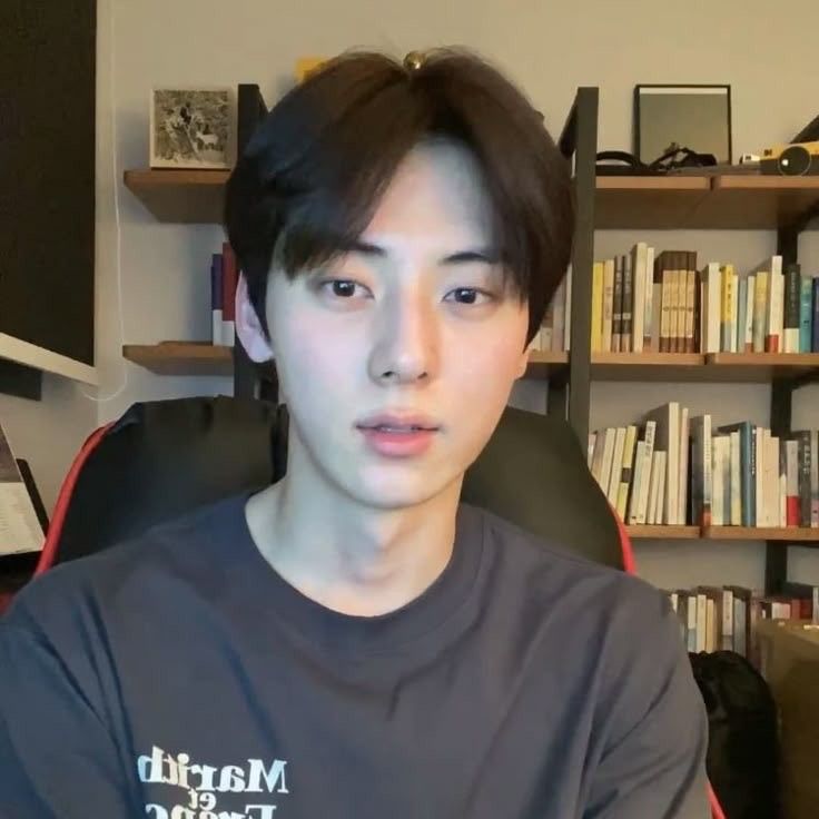 Latest photo of Hwang Minhyun