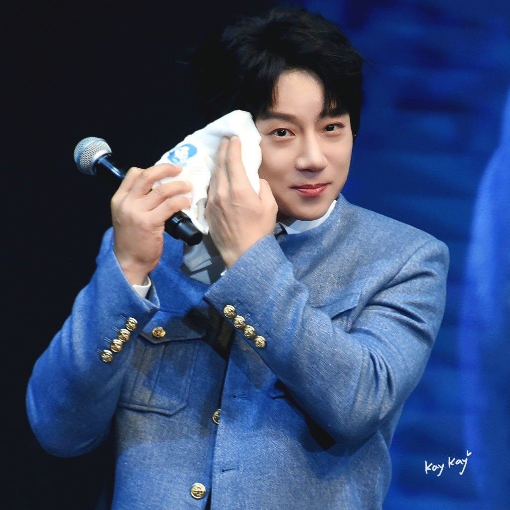 ファン・チヨルの最新写真