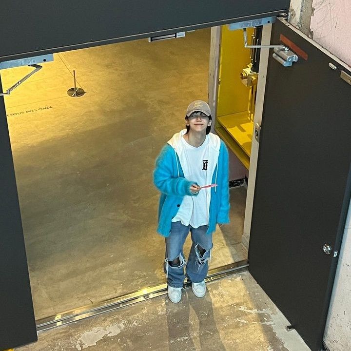 Recent activity shot of Jeonghan (SEVENTEEN)