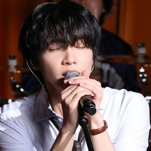 A moment captured by Jeong Sewoon's fan