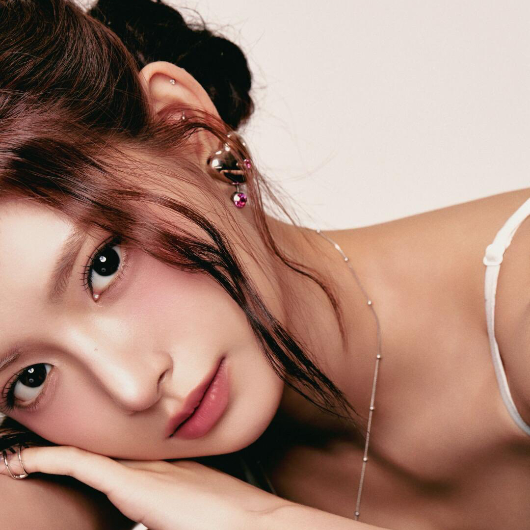 イロン (EVERGLOW)の最近の活動写真
