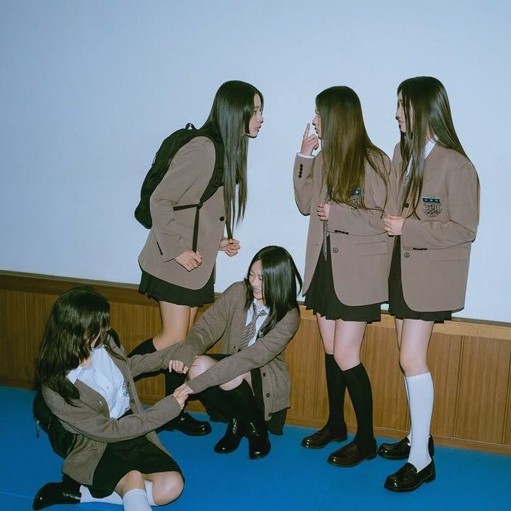 Latest photo of NewJeans