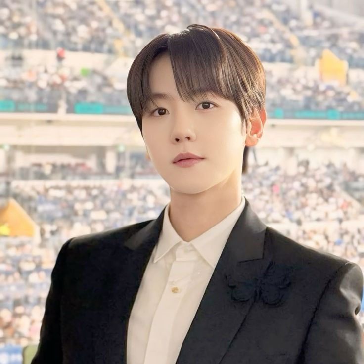 Behind-the-scenes cut of Baekhyun (EXO)