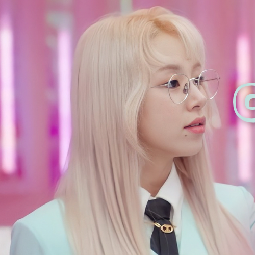 Behind-the-scenes cut of Chaeyoung (TWICE)