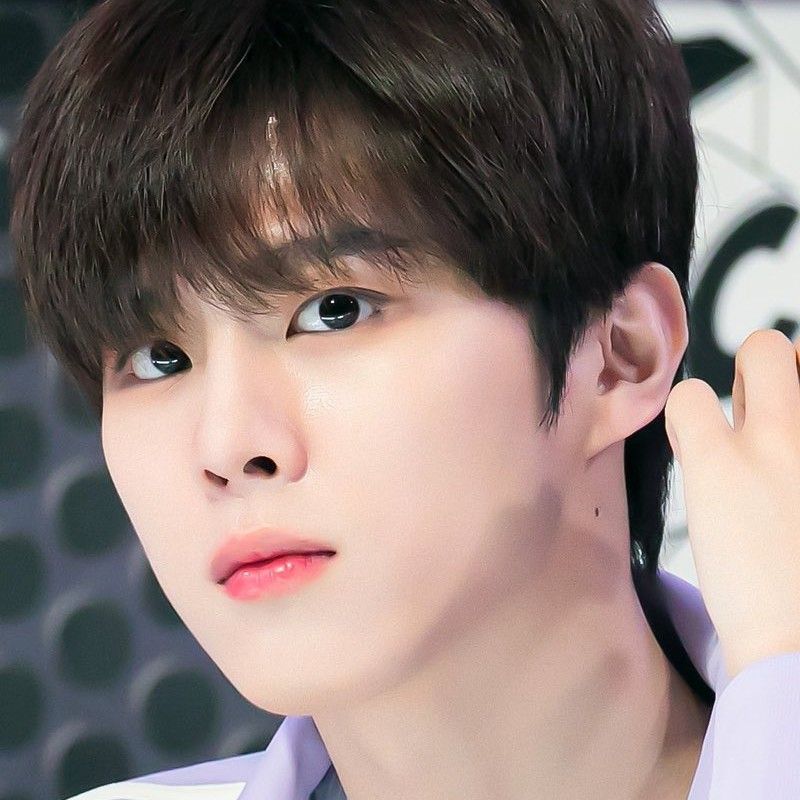 Latest photo of Kim Wooseok