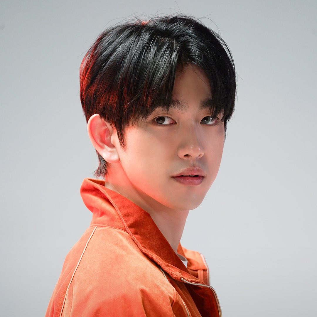 Recent activity shot of Jinyoung (GOT7)