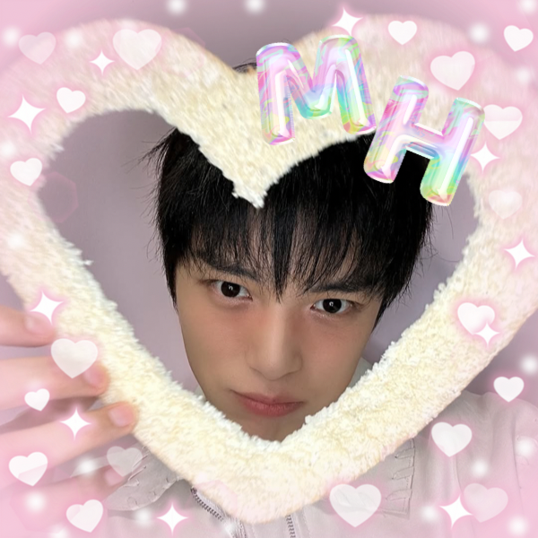 Behind-the-scenes cut of Minhyuk (MONSTA X)