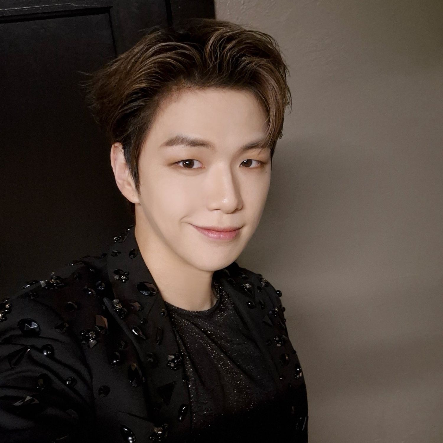 Behind-the-scenes cut of Kang Daniel