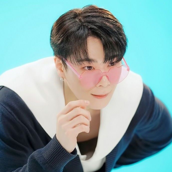 Latest photo of Moonbin (ASTRO)