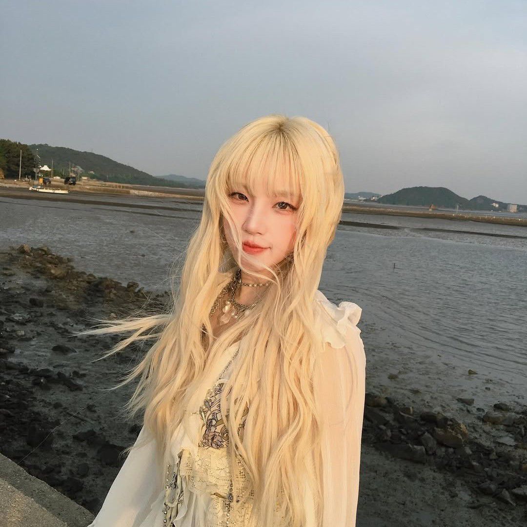 雨琦 (i-dle)的最新照片