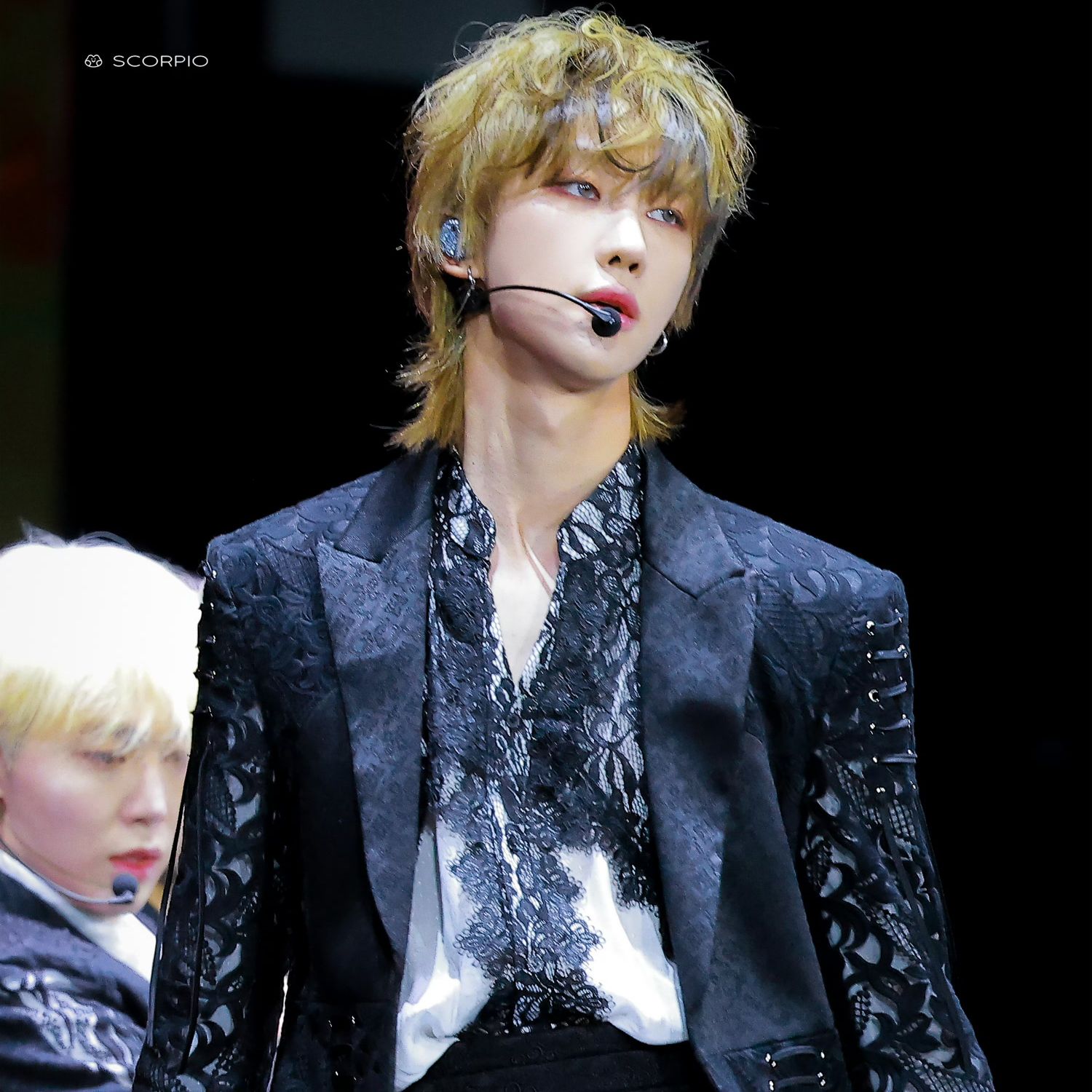 Behind-the-scenes cut of The 8 (SEVENTEEN)