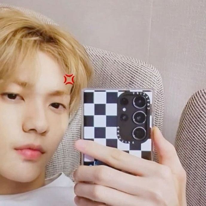 Foto aktivitas terbaru TOMORROW X TOGETHER