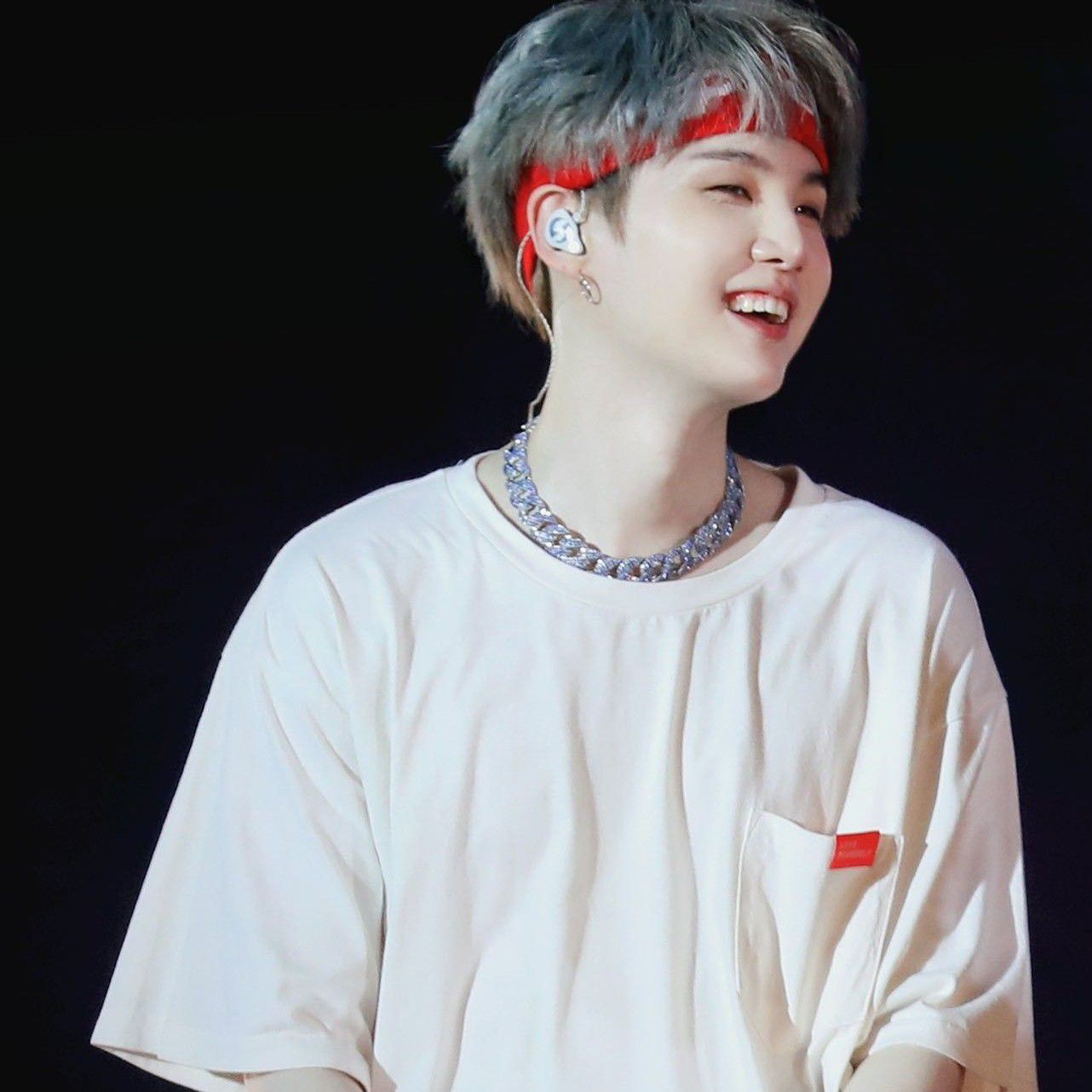 SUGA (防弹少年团)的幕后花絮