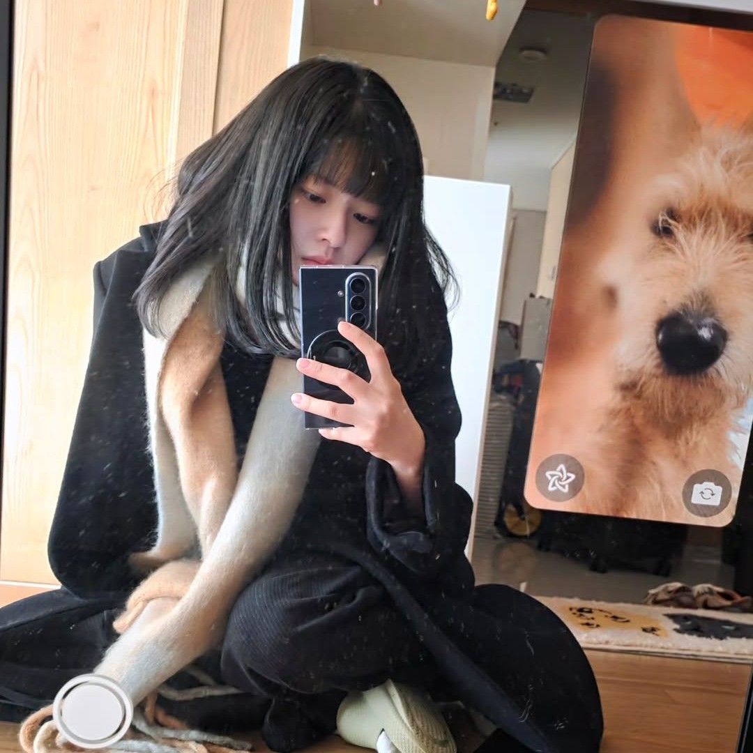 Recent activity shot of Jeongyeon (TWICE)