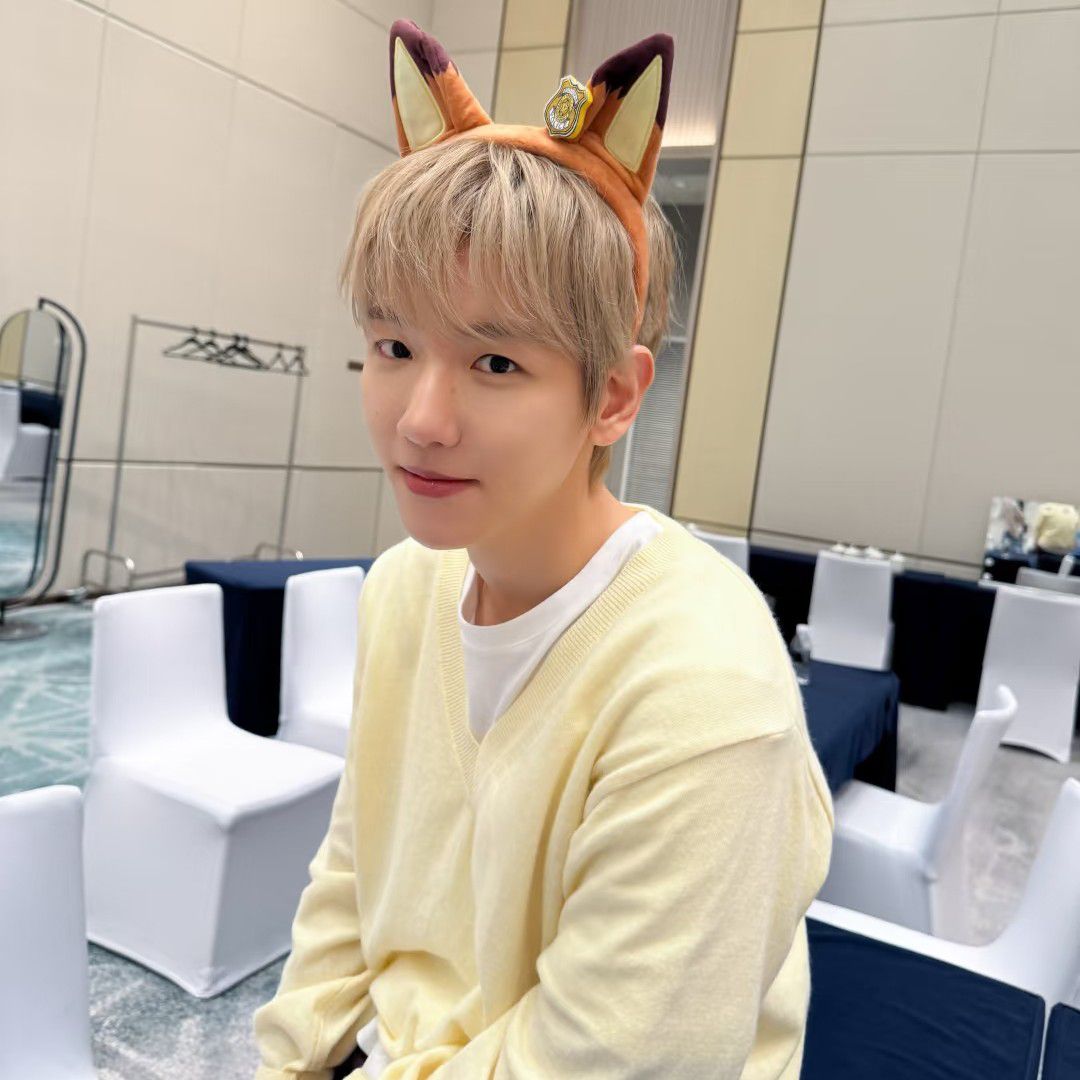 백현 (EXO)의 최신 사진