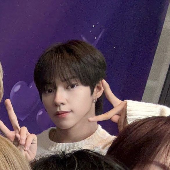 Latest photo of JL (AHOF)