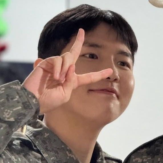 金在奂的最新活动照片