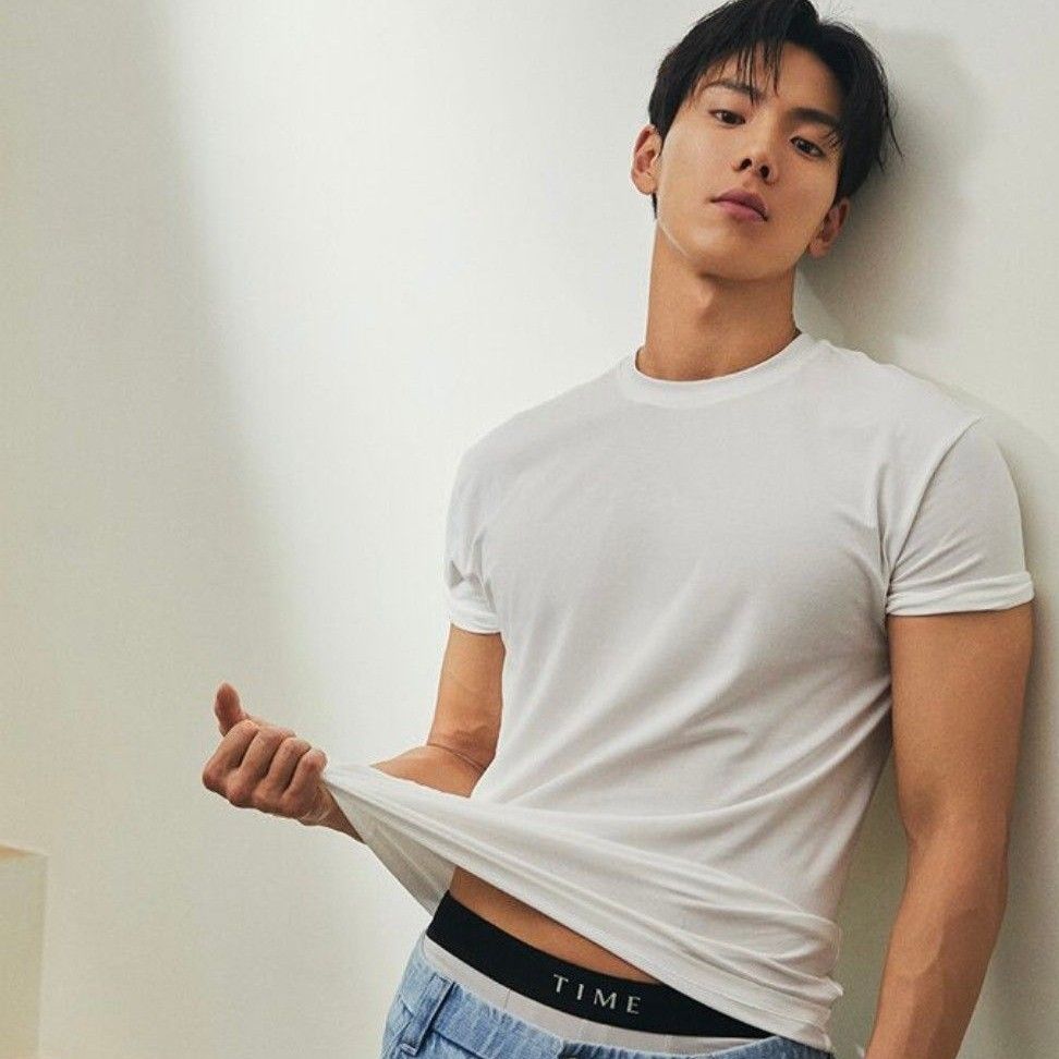 A moment captured by Shownu (MONSTA X)'s fan