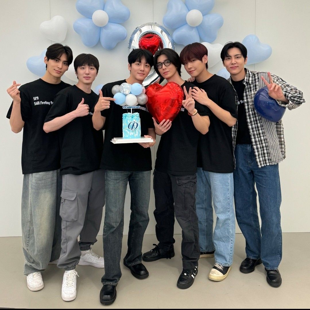Recent activity shot of Inseong (SF9)